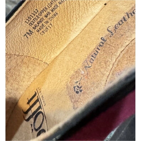 Sofft Women's Ruby Red Belden Velvet Flat Shoes Slip On Slippers Women’s Size 7 - Picture 4 of 4